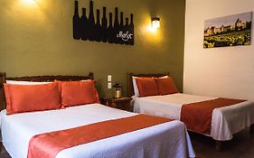 Hotel Casa De Vino